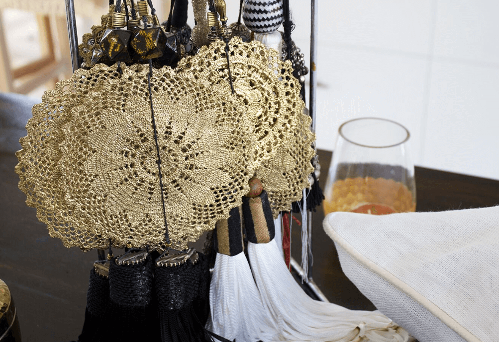 Tassel White Lounge 55 x 55 cm-abc