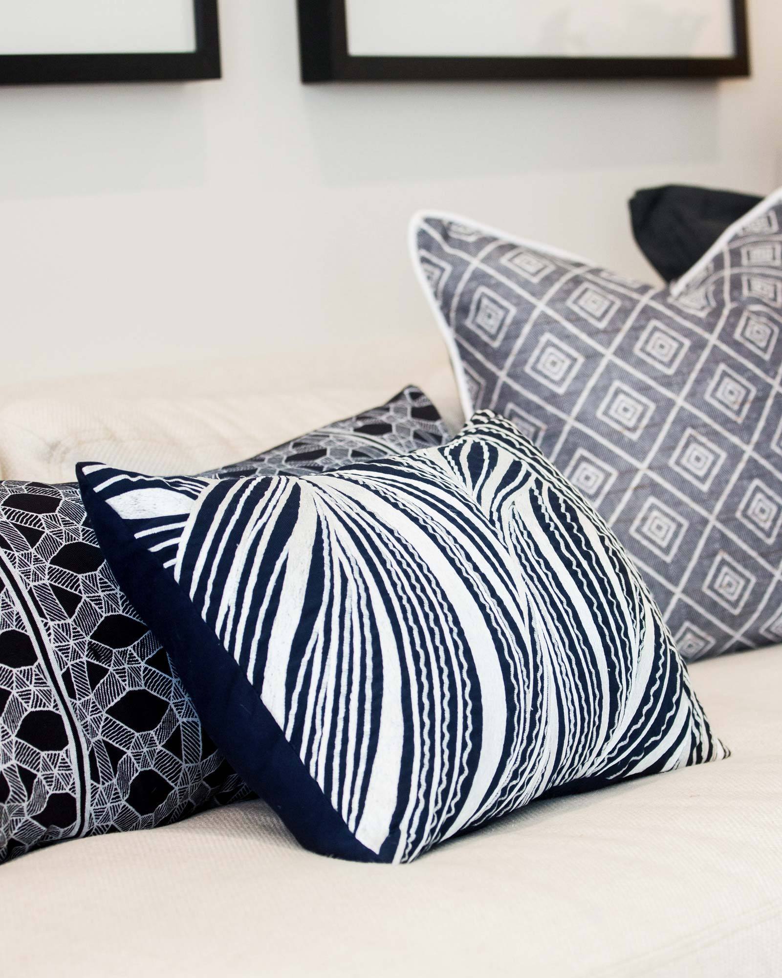 Rake Wave Navy Lumber Cushion 35 x 53 cm-abc