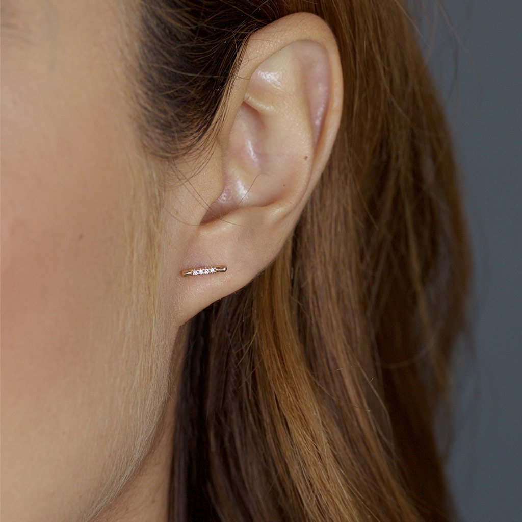 PAVÉ LINEA STUD, WHITE DIAMOND-abc